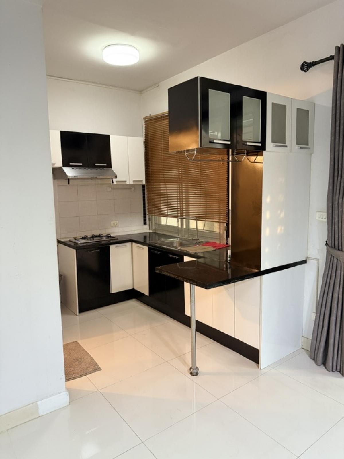 *** Rent *** Townhome Connect 9 Kaset-Nawamin behind the corner Loading...