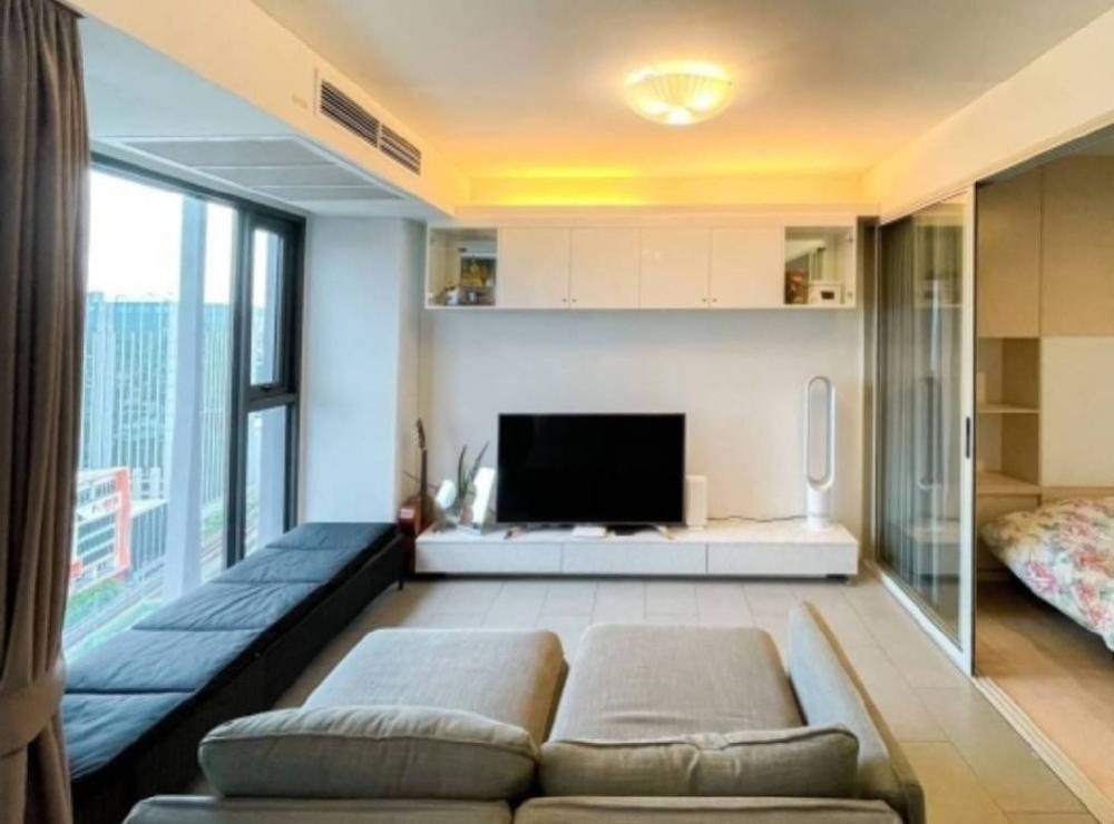 For RentCondoAri,Anusaowaree : Rent a Condo Siamese Ratchakhru Phahonyothin Soi 5, near BTS Ari, very good location, 2 bedrooms, 2 bathrooms, 1 living room, 63 sq.m. 35,000/month Line Mennymore Tel 082 249 3656