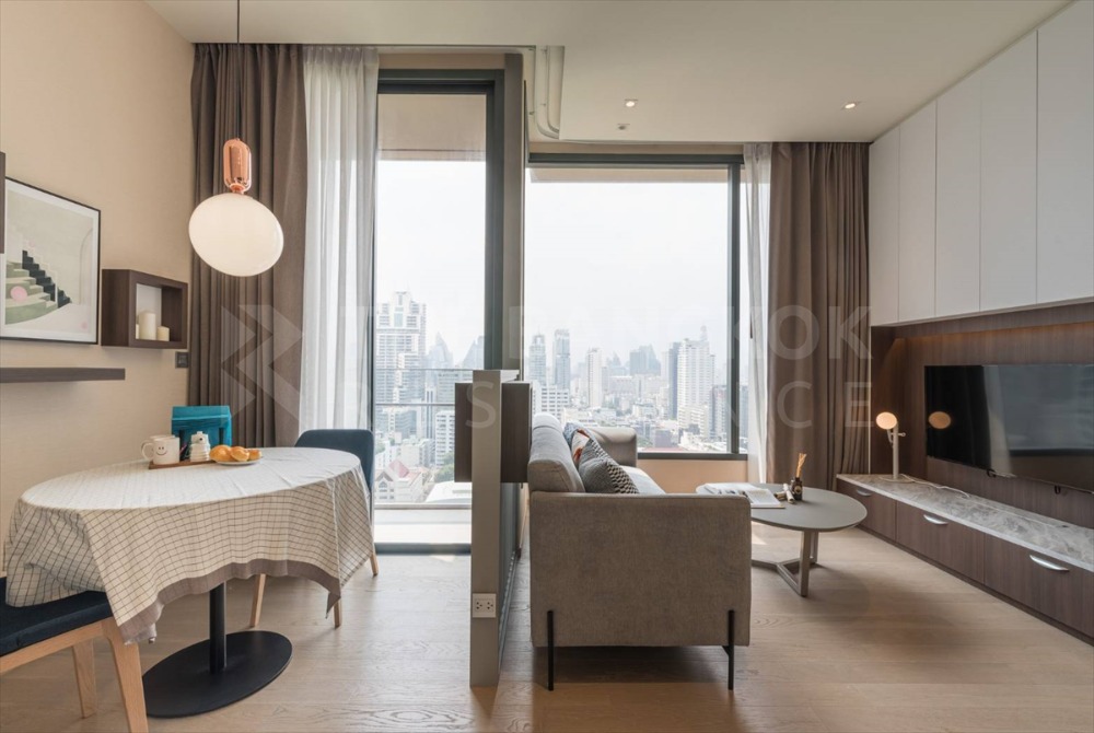 ให้เช่าคอนโดสุขุมวิท อโศก ทองหล่อ : เช่าเพียง 70,000 บาท The Esse Asoke 2 ห้องนอน ห้องสวยมาก วิวดี ติดต่อ 0628285146