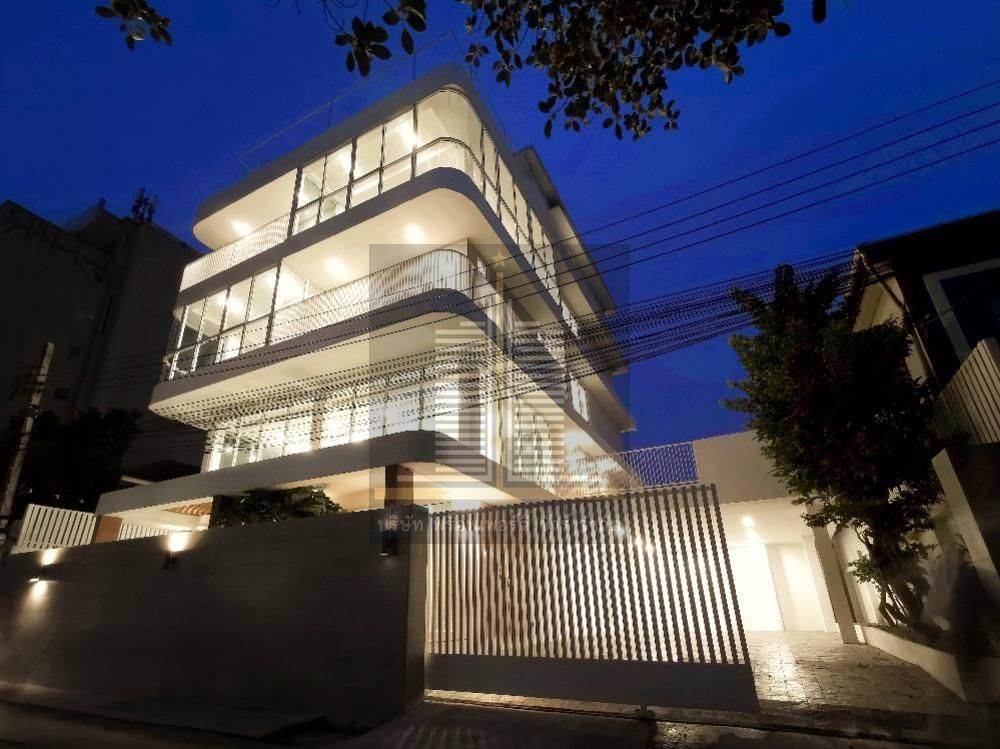 ðĒPORTICO Home Office 5 āļāļąāđāļ āđāļāļāđāļāđāļāļāđāļ§āļĒāļāļēāļāļāļĩāđāļāļāđ āđāļāļāļāđāļ§āļĒāļāļ§āļēāļĄāļŦāļĢāļđāļŦāļĢāļē āļāļāļāļģāđāļĨāļĻāļąāļāļĒāļ āļēāļāļŠāļļāļāļļāļĄāļ§āļīāļ 77 āļĄāļĩāļāļ·āđāļāļāļĩāđāļĢāļ°āđāļāļĩāļĒāļāđāļāļāļāļāļĢāļ°āļŠāļāļāđāļāļāļēāļāđāļŦāļāđ, āļĄāļĩāļĨāļīāļāļāđāđāļĨāļ°āļĄāļĩ Sky Terrace āļāļļāļāļŦāđāļāļāļĄāļĩāļāļ§āļēāļĄāđāļāļĢāđāļāļŠāļāļēāļĒ, āļāļĢāđāļāļĄāļŦāļāđāļēāļāđāļēāļāļĢāļąāļāļŠāļēāļĒāļĨāļĄāđāļĨāļ°āđāļŠāļāđāļāļ Loading...