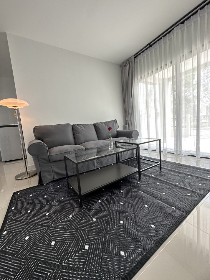 For RentTownhomeBangna, Bearing, Lasalle : Pleno Sukhumvit-Bangna 2 for rent, 3 bedroom, not bumping into anyone, next to the garden, shady view.