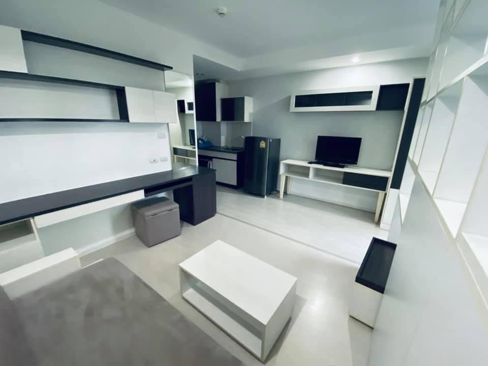 For RentCondoOnnut, Udomsuk : For rent, The Log 3, Building T, 7th floor, size 28 sq.m., complete with furniture and electrical appliances. There is a washing machine 7,000 baht.