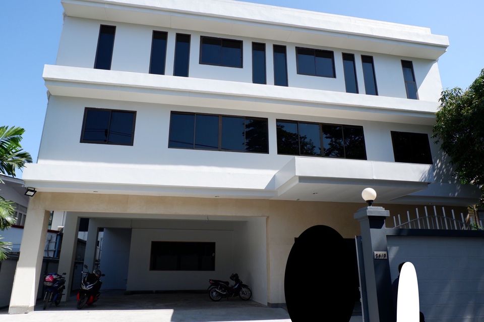 For RentHome OfficeSukhumvit, Asoke, Thonglor : Commercial building for rent in Sukhumvit Thonglor sutiable for Business( PST-EVE562)