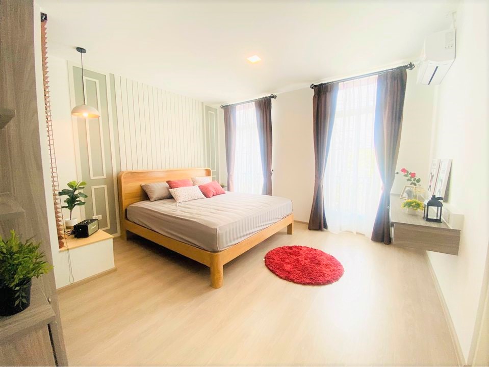 ให้เช่าบ้านบางนา แบริ่ง ลาซาล : 🔴55,000฿🔴 𝐈𝐧𝐝𝐲 𝐁𝐚𝐧𝐠𝐧𝐚-𝐑𝐚𝐦𝐤𝐡𝐚𝐦𝐡𝐚𝐞𝐧𝐠 𝟐 | อินดี้ 2 บางนา-รามคำแหง ♦️ ใกล้ เมกา & อิเกีย บางนา 😊🙏 ( Add​Line​ : @bbcondo88 ​)​ รหัสทรัพย์​ 879-B3628