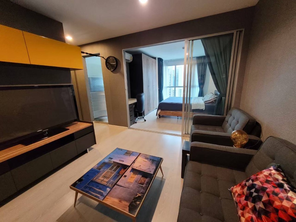 For RentCondoSathorn, Narathiwat : OMG2142  Nice 1 Bedroom unit / Available 3 Jul 2023 [ Rhythm Sathorn - Narathiwas condo ]