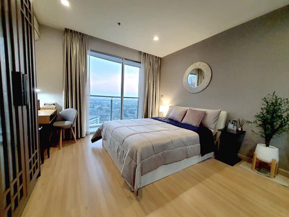 ให้เช่าคอนโดอ่อนนุช อุดมสุข : ให้เช่า Sky Walk Residence   รหัสทรัพย์ TQR03-962 แบบ 1 ห้องนอน  1 ห้องน้ำ 37 ตร.ม ชั้น 29 เช่า 22,000 บาท ทักไลน์ >>0835029312 คุณไข่เจียว