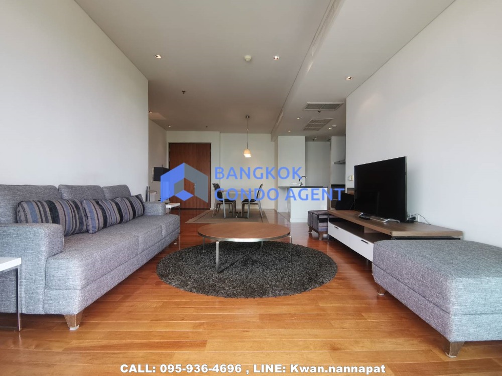 ให้เช่าคอนโดสุขุมวิท อโศก ทองหล่อ : 2 Bedrooms with a big Balcony facing lake view with 5 mins walk to BTS