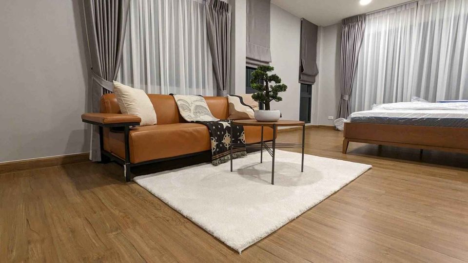 For RentHouseBangna, Bearing, Lasalle : The Centro Bangna 4 bedrooms, 4 bathrooms, 190 sq m. 55 sq m.