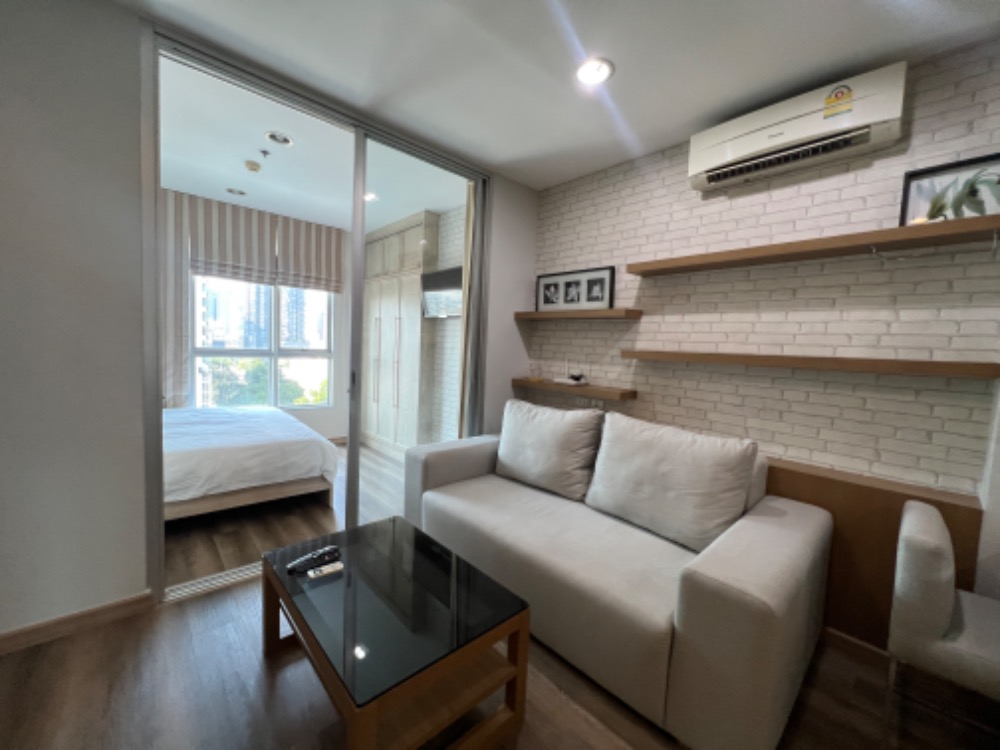 ให้เช่าคอนโดท่าพระ ตลาดพลู วุฒากาศ : for rent Life sathorn super deal renovated room❤️🌈
