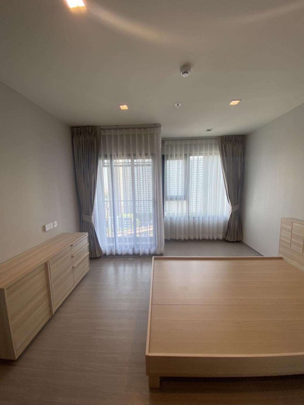 For RentCondoThaphra, Talat Phlu, Wutthakat : 🤎Life Sathorn Sierra🤎, good price room, fully furnished ✅ ready to move