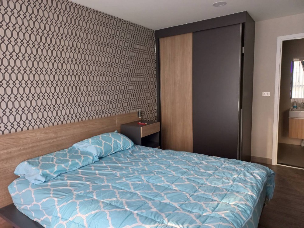 ให้เช่าคอนโดวงเวียนใหญ่ เจริญนคร : For rent Flexi Sathorn - Charoen Nakorn 1 bedroom pool view