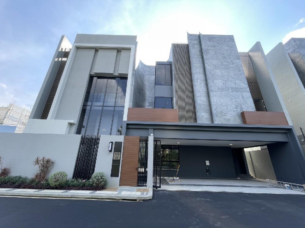 For SaleHousePattanakan, Srinakarin : 🔥Bukan Krungthep Kreetha, big house, ready to move in, 60 million.