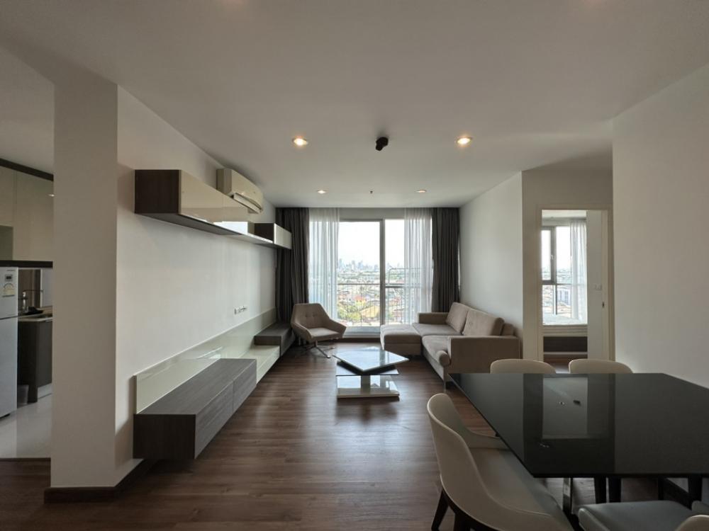 For RentCondoBang Sue, Wong Sawang, Tao Pun : 🏢 Chewathai Interchange high floor 🌤️ beautiful view 🛏️ 2 bedrooms, big room 🛋️ furniture 📺 Complete electrical appliances (special price)