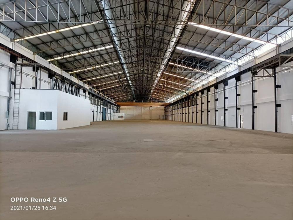 For RentWarehouseBangna, Bearing, Lasalle : Warehouse/factory for rent  can request Factory 4 
 - Factory area from size 1,200-2,500 sq m 
 
 -Warehouse size width 30 m., depth 180 m., height 13 m. - Door height 10 m.