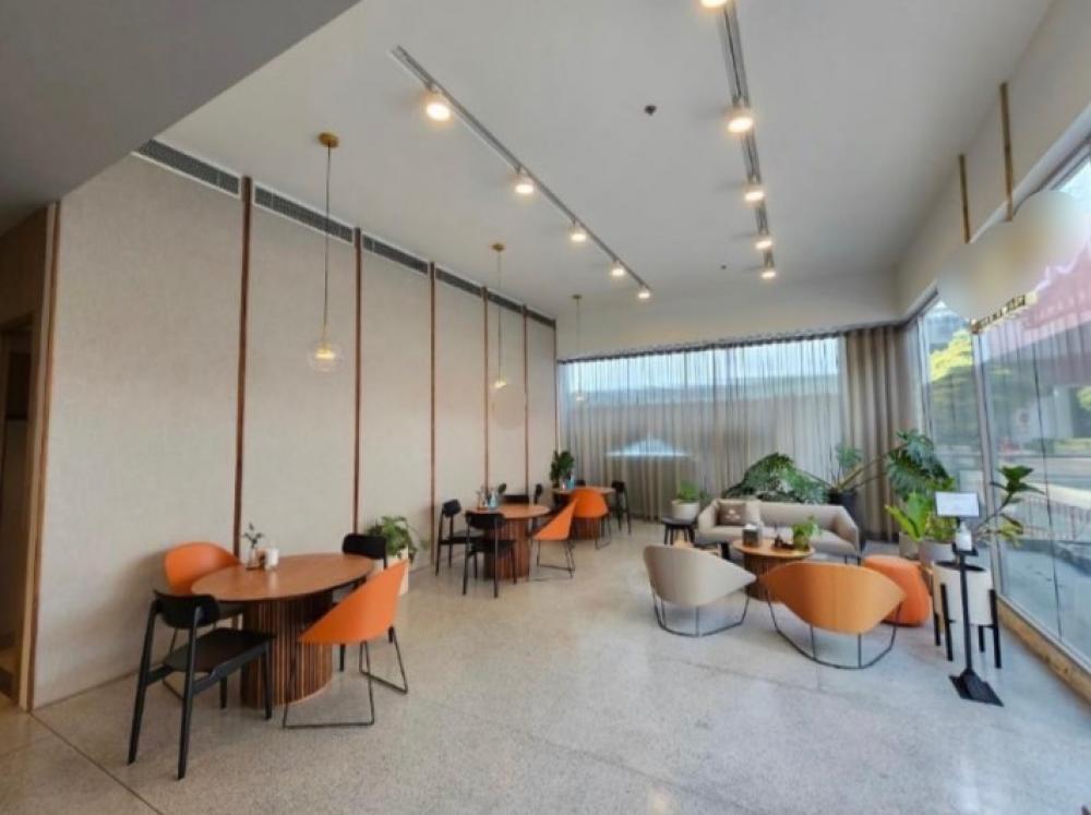 For RentRetail SpaceOnnut, Udomsuk : Space for rent for business @BTS Phra Khanong station, good location, with parking, suitable for cafes, clinics, dental, spa, hairdressing, manicure and showrooms selling products on the road.