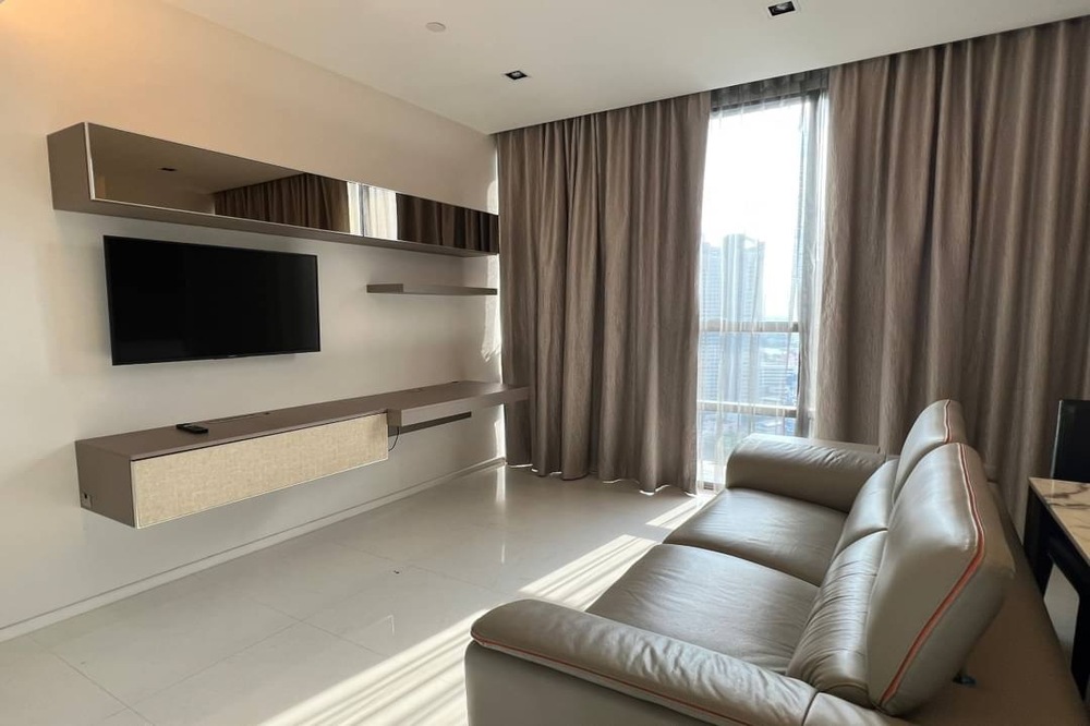 For RentCondoSathorn, Narathiwat : Code C20221201563....The Bangkok Sathorn to rent, 1 bedroom, 1 bathroom , high floor, furnished, ready to move in