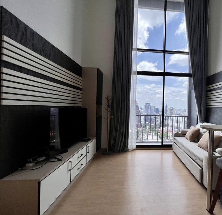 For RentCondoSukhumvit, Asoke, Thonglor : Maru Ekkamai 2 Duplex room Pet friendly condo Ekkamai  Sukhumvit