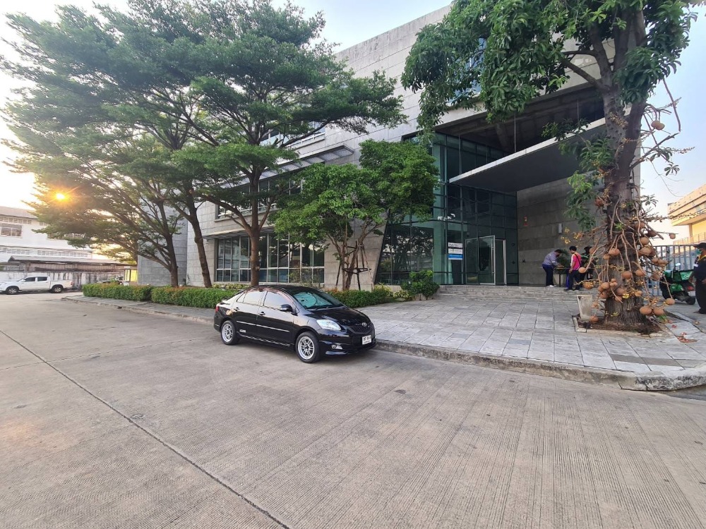For RentOfficePinklao, Charansanitwong : Office for rent on Borommaratchachonnani Sai 3 Road