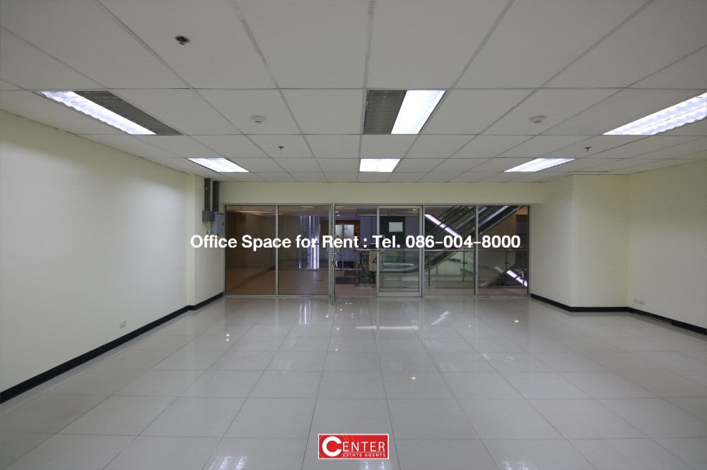 ให้เช่าสำนักงานนานา : ให้เช่า | TD-410 ออฟฟิศให้เช่า **โซนพลาซ่า ** อาคาร The Trendy Office สุขุวิท นานา อโศก ใกล้ BTS นานา ขนาด 63 ตร.ม. โทร 083-097-9220