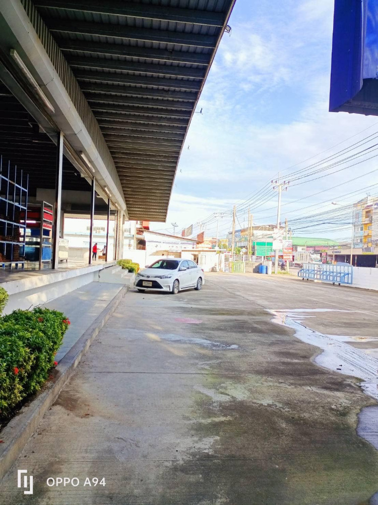 ให้เช่าโชว์รูมสมุทรปราการ สำโรง : PSR001 พื้นที่ว่างให้เช่า 400 ตร.ม.สำหรับเปิดร้านวัสดุก่อสร้าง