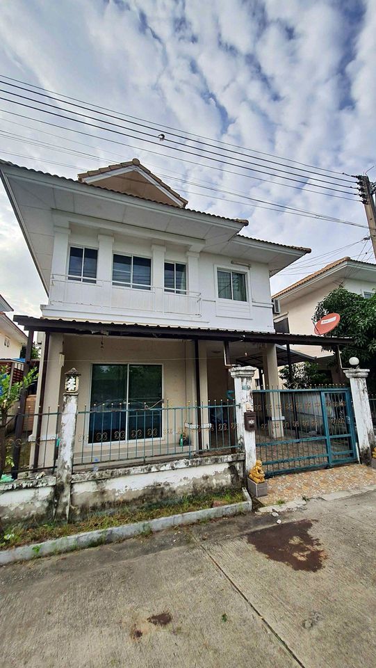 ให้เช่าบ้านเอกชัย บางบอน : เช่าบ้านแฝด 2 ชั้น พร้อมอยู่ ตรงข้ามบ้านไม่ชนใคร เงียบ ไม่วุ่นวาย ทำเลเอกชัย131