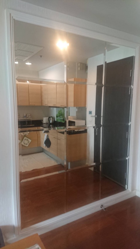 For RentCondoWitthayu, Chidlom, Langsuan, Ploenchit : Beautiful room, good condition, city center, large room, size 57 sq m. The Address Chidlom, 1 bedroom, 1 bathroom, only 25,000 baht.