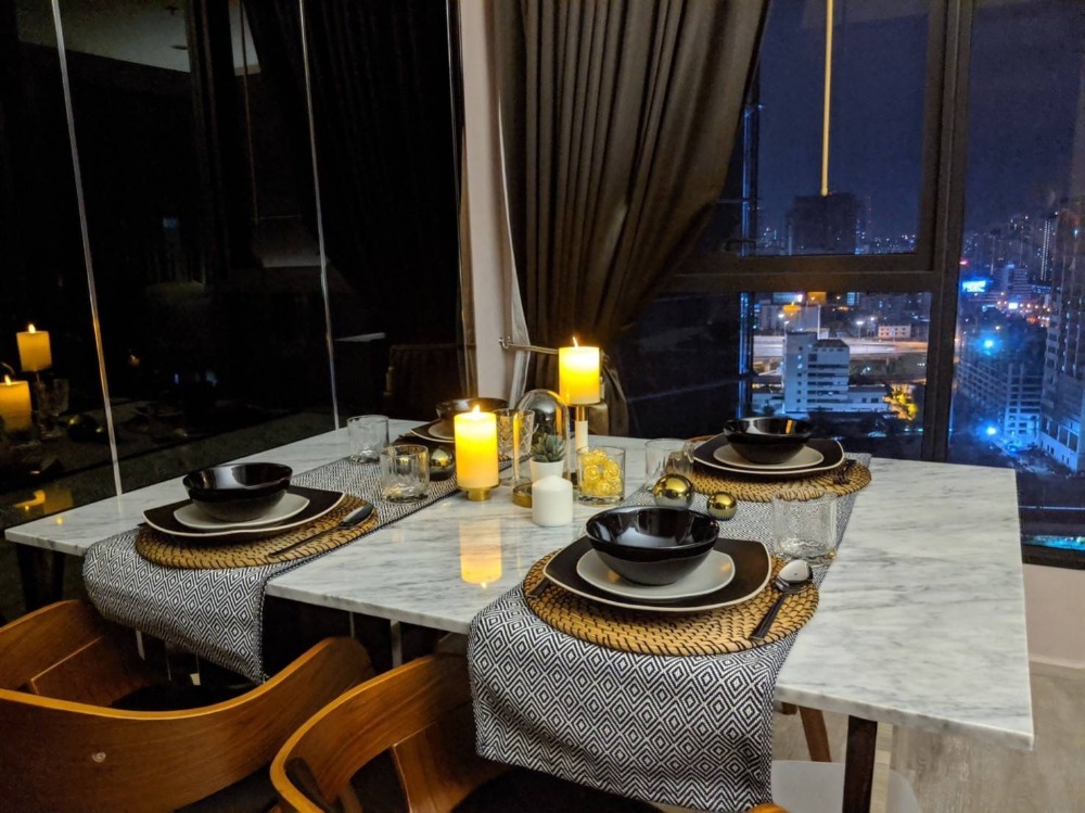 Sell 2 bedrooms, Ideo Mobi Asoke, High Rise Condo, MRT Phetchaburi Loading...