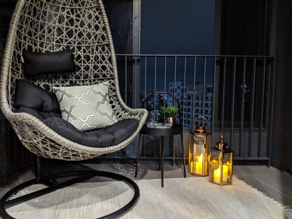 Sell 2 bedrooms, Ideo Mobi Asoke, High Rise Condo, MRT Phetchaburi Loading...