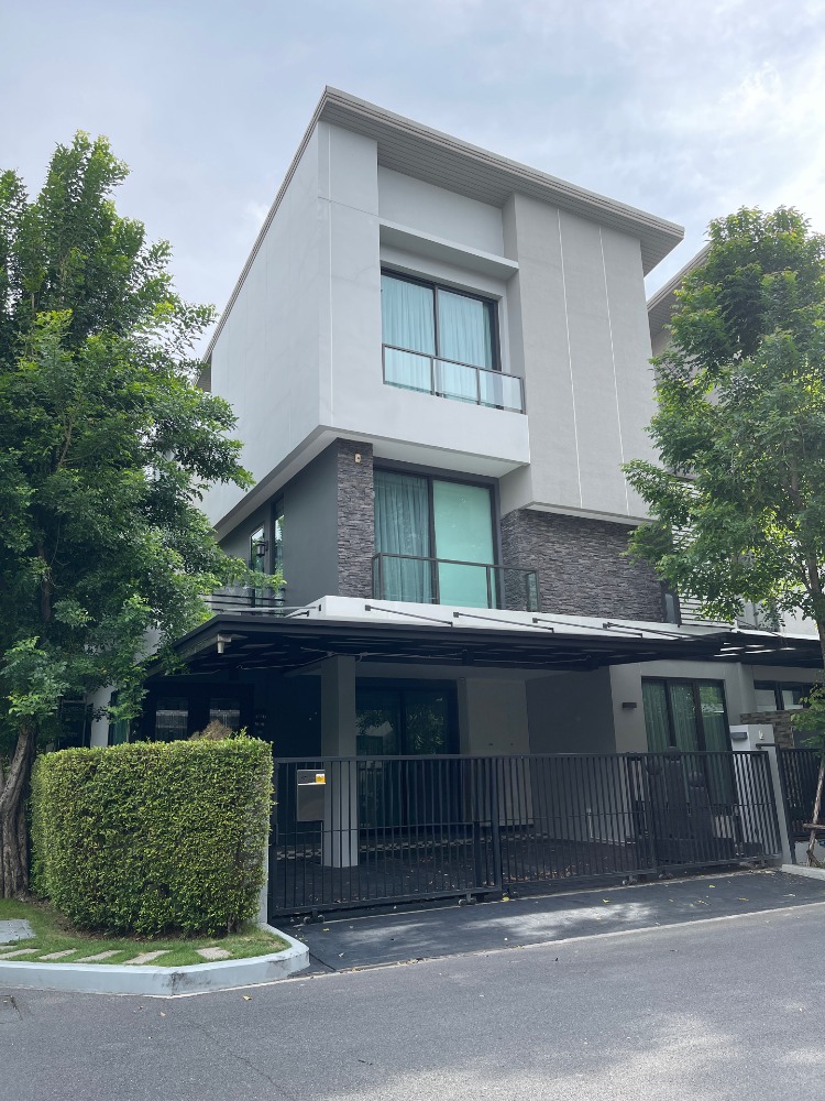 ขายบ้านเลียบทางด่วนรามอินทรา : บ้านกลางเมือง คลาสเซ่ เอกมัย-รามอินทรา เฟอร์นิเจอร์อิตาลี หรู! ราคาพิเศษ 🔥 [BEST DEAL] 🔥 Baan Klang Muang Classe