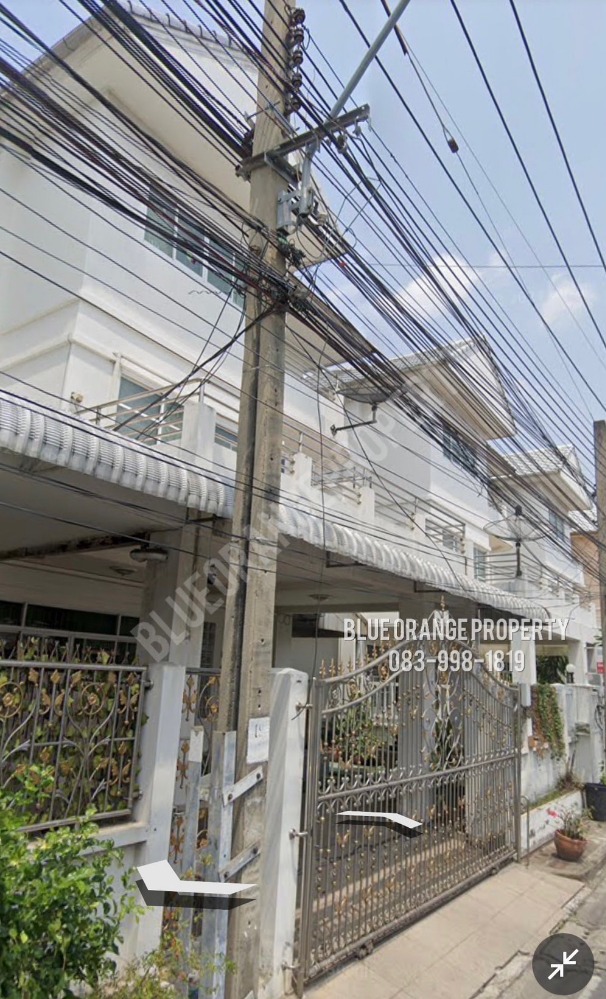 For RentHouseRatchadapisek, Huaikwang, Suttisan : 3-storey House/ Home Office for rent Ratchada 18 (Pracharatbamphen)