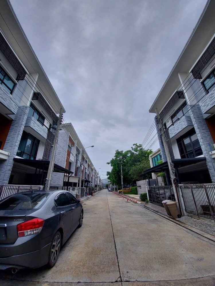 ให้เช่าทาวน์โฮมสมุทรปราการ สำโรง : THR1805 ให้เช่าทาวน์โฮม บางนา