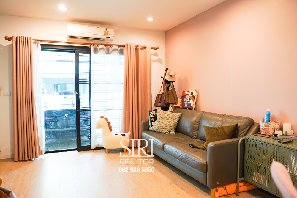 ให้เช่าทาวน์โฮมพัฒนาการ ศรีนครินทร์ : ให้เช่า Patio Srinakarin-Rama 9 ทาวน์โฮม 3 ชั้น แต่งสวย พร้อมอยู่ เลี้ยงสัตว์ได้