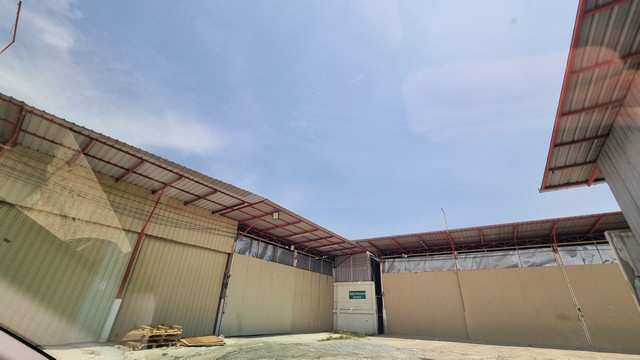 ให้เช่าโกดังนนทบุรี บางใหญ่ บางบัวทอง : ให้เช่าโกดัง ขนาด 100  ตรม และ 200 ตรม ตรงข้าม Lotus บางใหญ่ เริ่ม 10,000 บาท