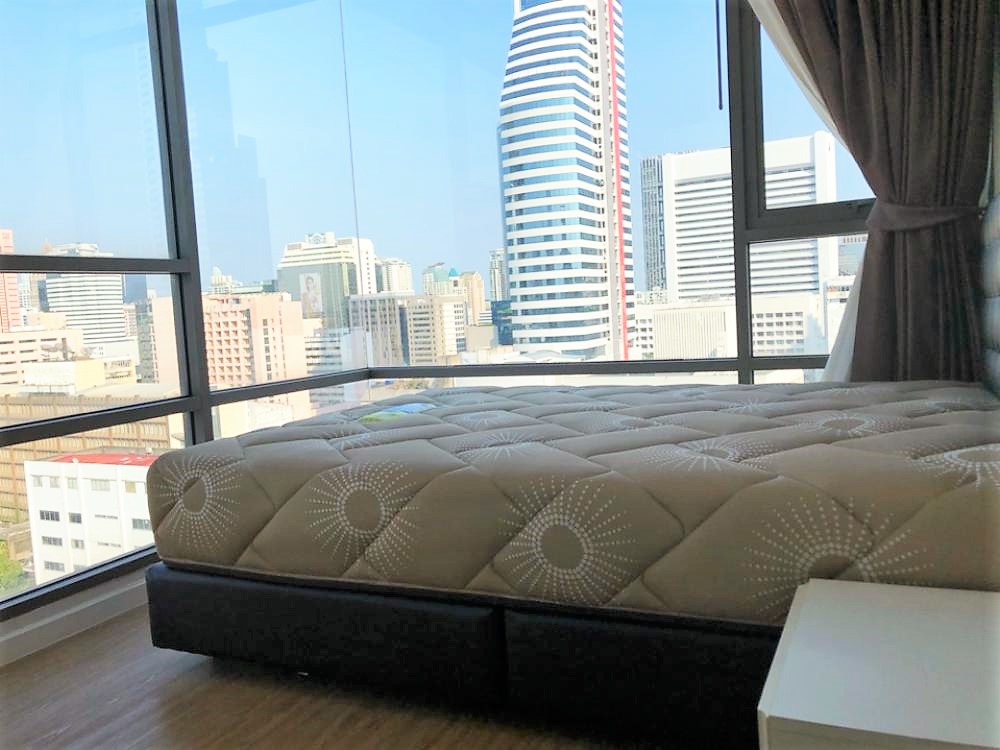 For RentCondoSilom, Saladaeng, Bangrak : 4507😊 For RENT 2 bedrooms for rent 🚄 near MRT Sam Yan (550 m.)🏢Siamese Surawong Area: 61.00 sq m. 💲 Rent:27,000฿📞O99-5919653,065-9423251✅LineID:@sureresidence