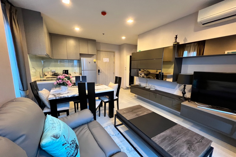 For RentCondoSukhumvit, Asoke, Thonglor : Code C20230500079....Rhythm Sukhumvit 36 - 38 for rent, 1 bedroom, 1 bathroom , high floor, furnished, ready to move in
