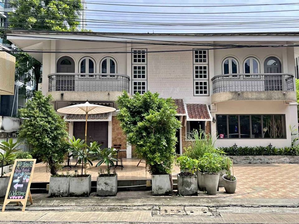 For RentTownhomeSukhumvit, Asoke, Thonglor : HR 30105 Shophouse for rent, Sukhumvit 49/2