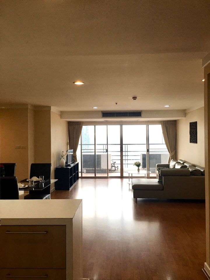 For RentCondoSukhumvit, Asoke, Thonglor : 🐶 Pet Friendly 🐶 For Rent 3 Bed 2 Bath Condo Waterford Diamond Sukhumvit 30/1 Close to BTS Phrom Phong/Thonglor