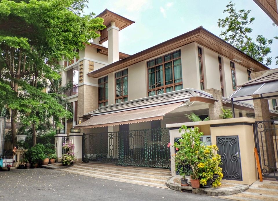 For RentHouseOnnut, Udomsuk : HR0106 Luxury house for rent Sansiri Sukhumvit 67