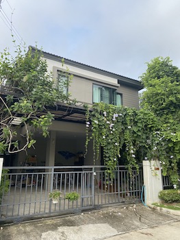 For RentHousePinklao, Charansanitwong : Beautifully decorated 2-storey house with furniture for rent in Ratchaphruek-Talingchan area, near HomePro Ratchaphruek, only 3 km.
