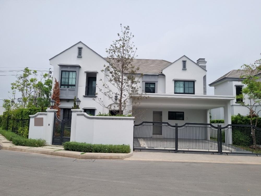 For RentHousePattanakan, Srinakarin : Luxury 2-storey detached house behind the corner with furniture for rent in the Krungthep Kreetha-Srinakarin area. Near Marketplace Krungthep Kreetha, only 3.1 km.