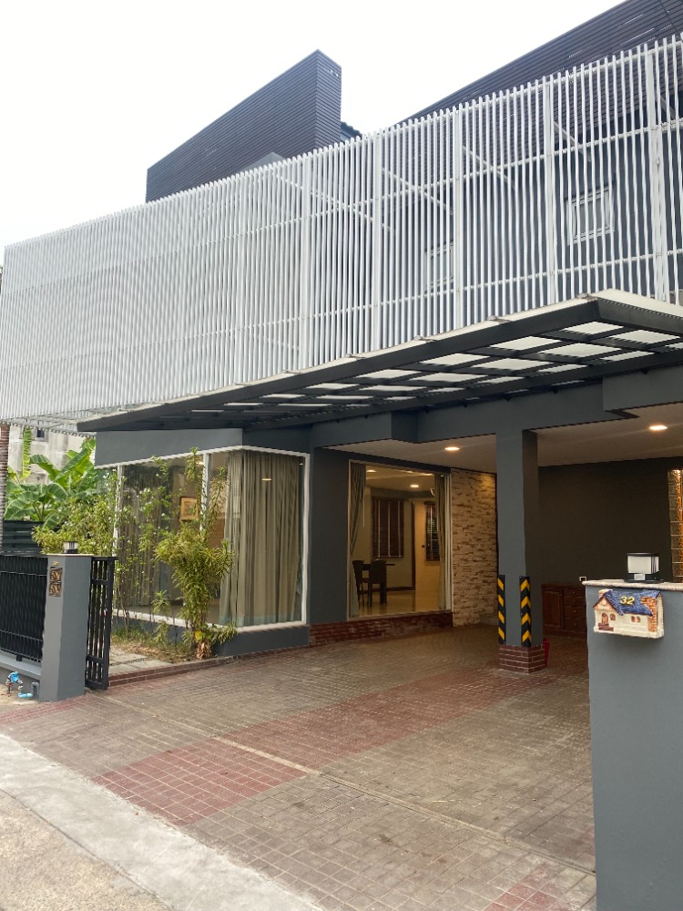 For RentHouseNawamin, Ramindra : HR1145 House for rent, area 80 sq m., renovated Petch Inthra Village, Soi Ram Inthra 99 near Fashion Island