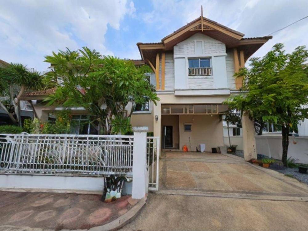 ให้เช่าบ้านเลียบทางด่วนรามอินทรา : ให้เช่าบ้านเดี่ยว ปริญญาฉลองรัช ใกล้ตลาดหัวมุม เพียง 3 นาที