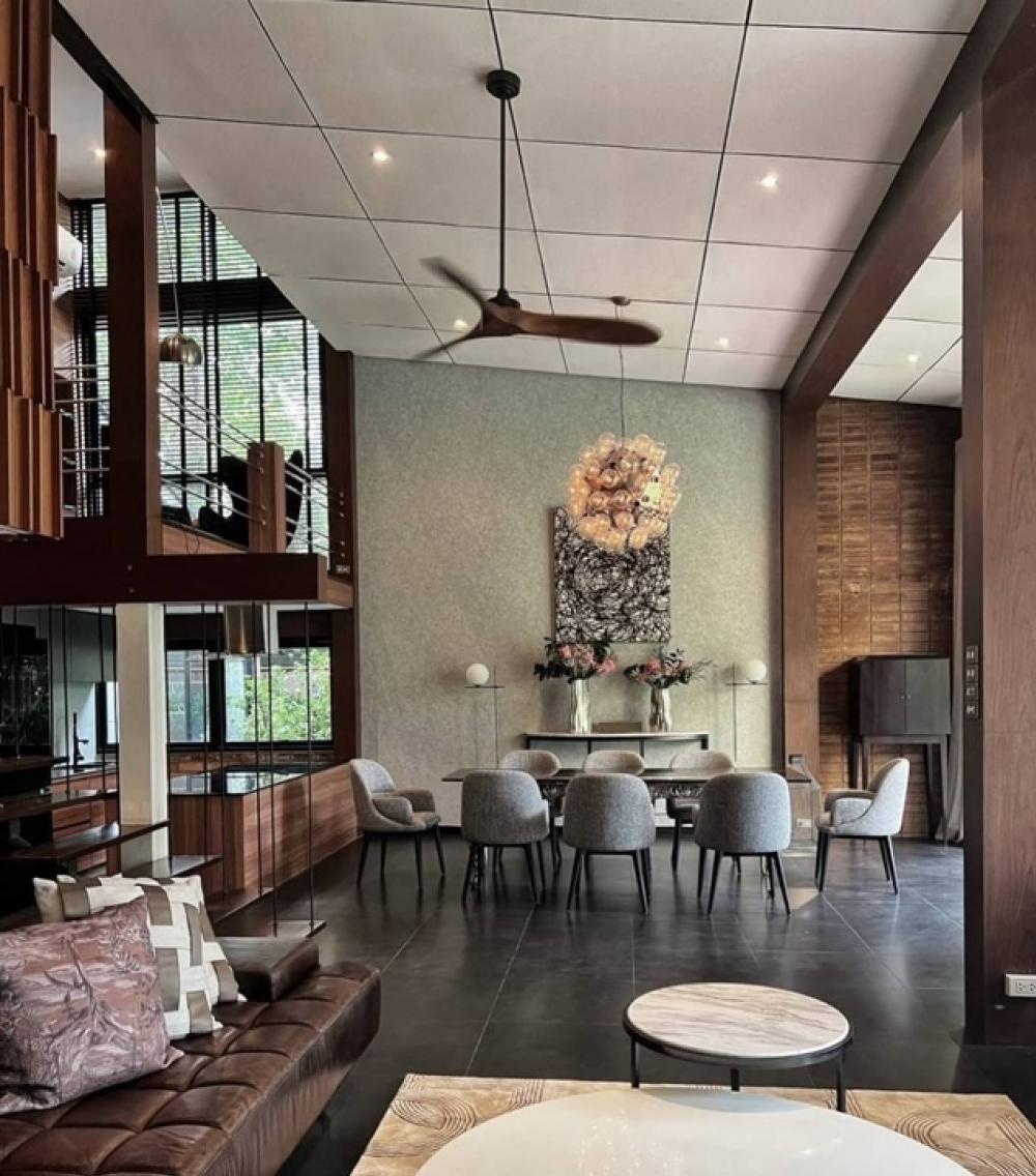 ให้เช่าบ้านสาทร นราธิวาส : For Rent Single House Sathorn Soi 1 - Welcome Pet-friendly and Big Garden