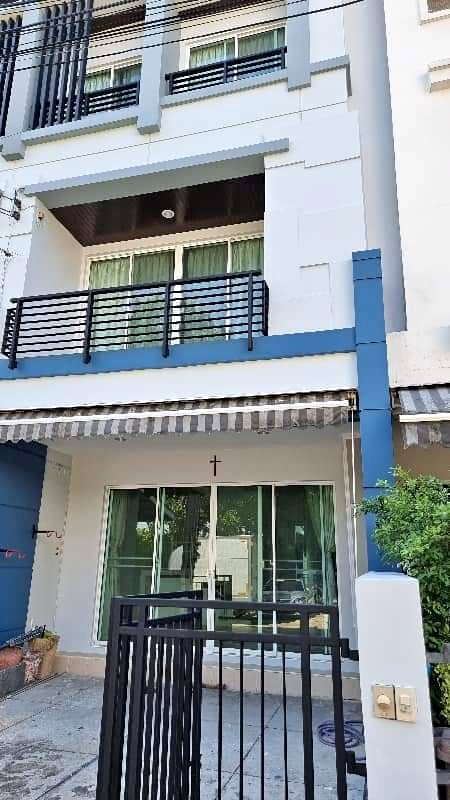 For RentTownhomeRama5, Ratchapruek, Bangkruai : Townhome for rent, 3 floors, 3 bedrooms, 3 bathrooms, beautiful house, ready to move in, near BTS Bang Wa.