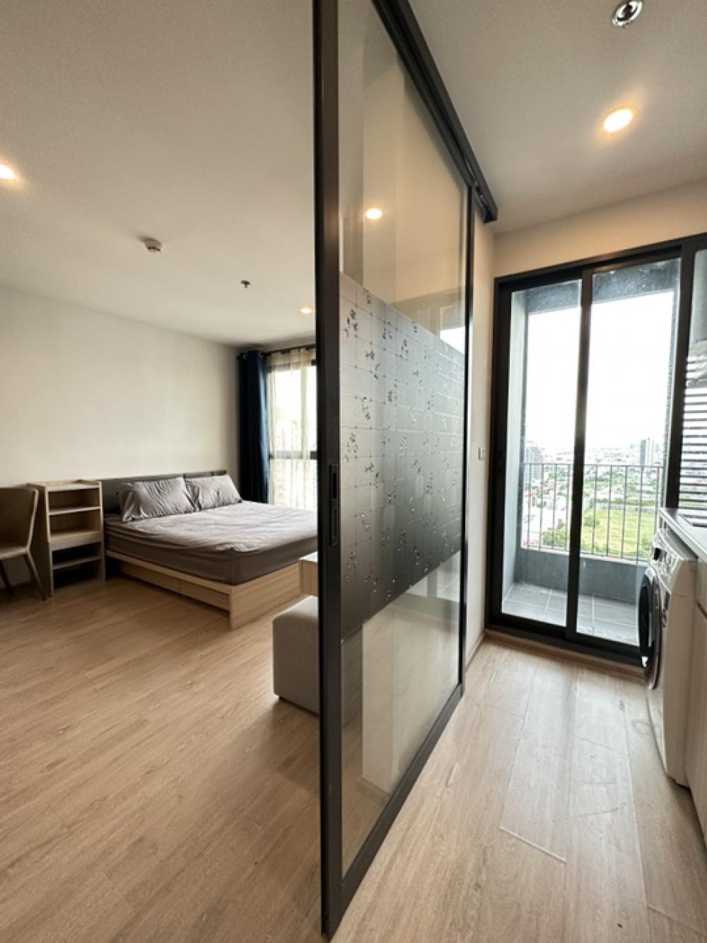 For RentCondoBangna, Bearing, Lasalle : Studio, closed kitchen, rent 10,000 baht