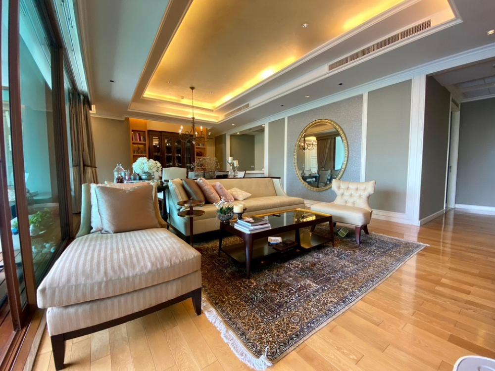 ขายคอนโดสุขุมวิท อโศก ทองหล่อ : *Rare unit for sale fully furnished* The Marvel Residence Thonglor | 3 Bed | 061-567-9963