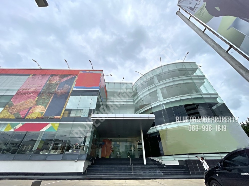 For RentRetail SpaceRatchadapisek, Huaikwang, Suttisan : Business space for restaurant/showroom/office for rent Ratchada