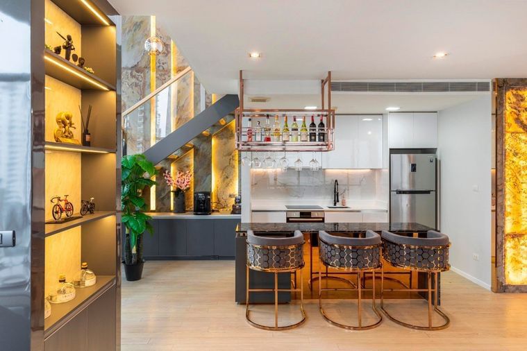 ให้เช่าคอนโดสุขุมวิท อโศก ทองหล่อ : THE ROOM SUKHUMVIT 21 FOR RENT💥🏢 วิวคือTOPไปเลยห้องนี้ ห้องกว้าง 128 Sqm.Deplex แต่งห้องได้หรูมาก พร้อมเข้าอยู่!!!!