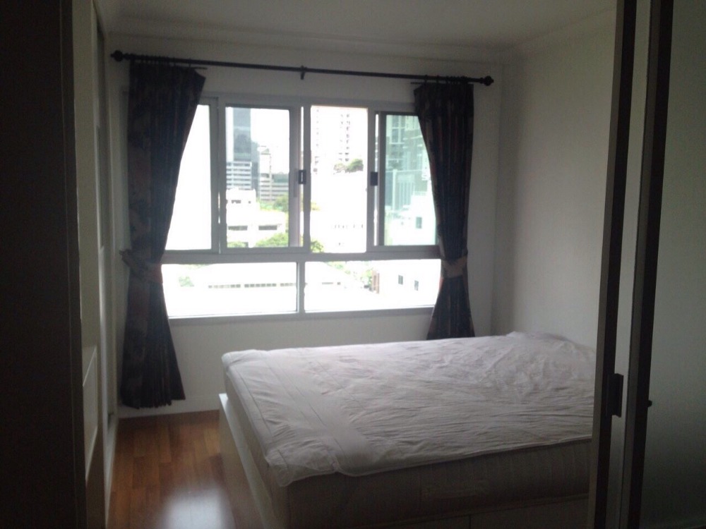 ให้เช่าคอนโดพระราม 9 เพชรบุรีตัดใหม่ RCA : ให้เช่า ลุมพินี เพลส พระราม 9-รัชดา อาคาร C วิวเมือง ชั้น 7 ขนาดห้อง 35ตรม 1ห้องนอน 1ห้องน้ำ ราคา 14,000 บาท