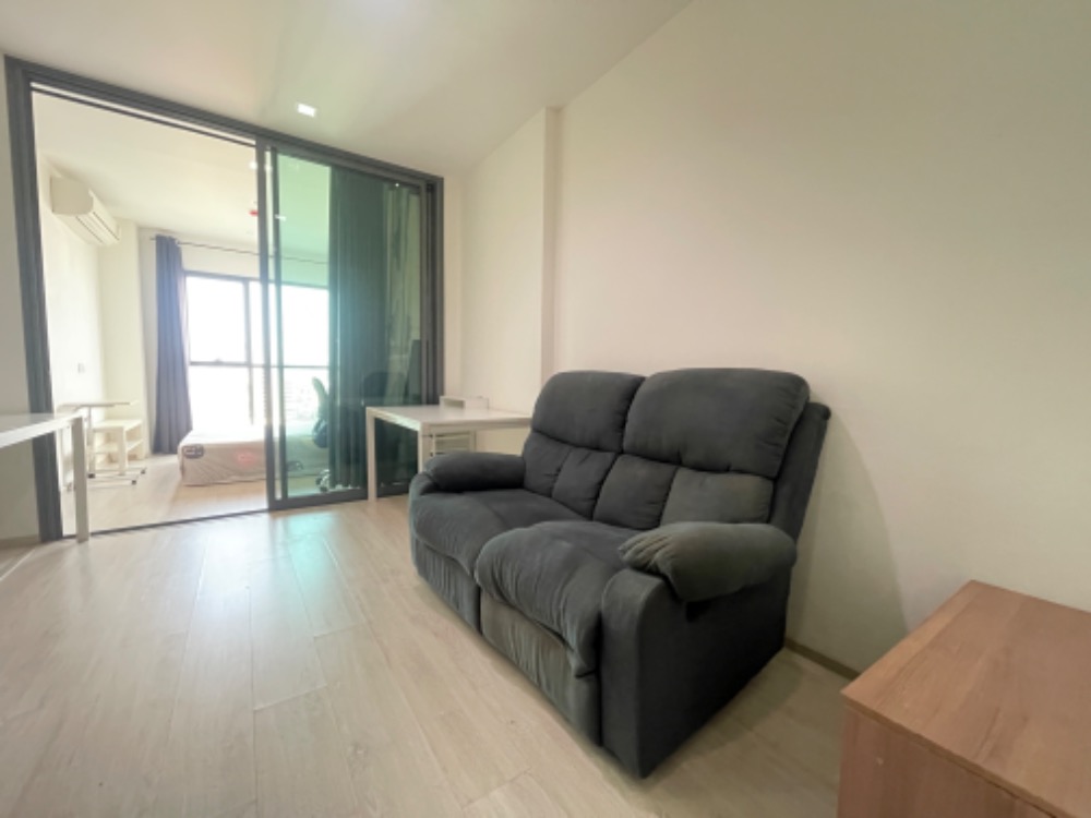 For RentCondoRatchathewi,Phayathai : For rent: Rhythm Rangnam, Rhythm Rangnam, 1 bedroom, 1 bathroom (good price, room ready to move in)